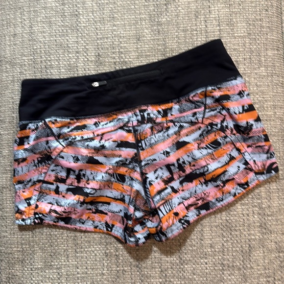 15.‎ Lululemon Speed Up Inversion Multi/Black sz6 - Picture 1 of 4